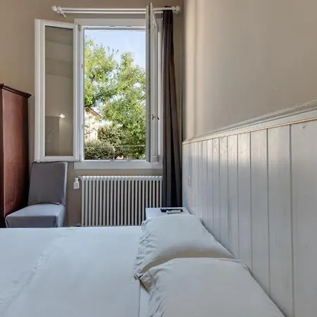 Due Torri 1 Luxury Palace- Bedinbolognacentro Guest house *