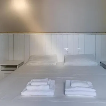 Guest house Due Torri 1 Luxury Palace- Bedinbolognacentro *